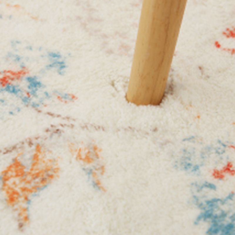 Whitewashed Victoria Area Rug Floral Print Carpet Polypropylene Easy Care Rug for Home Decoration