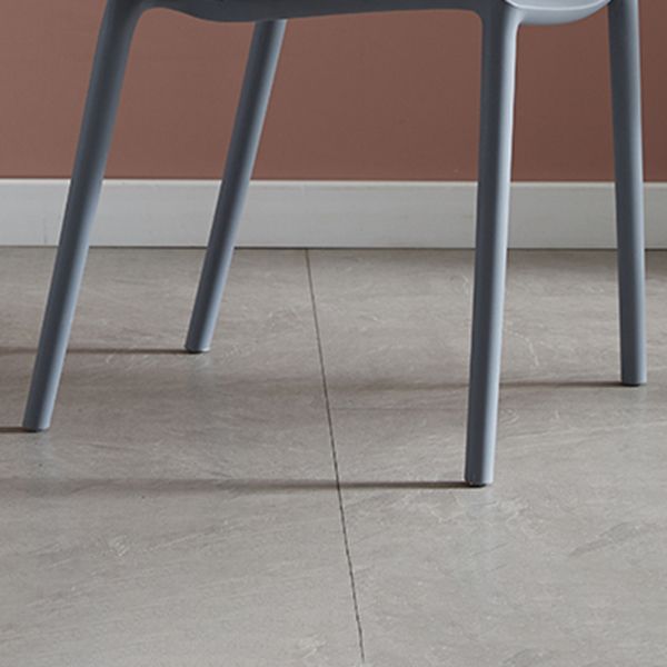 Sedie da pranzo moderne in plastica per interni in plastica.