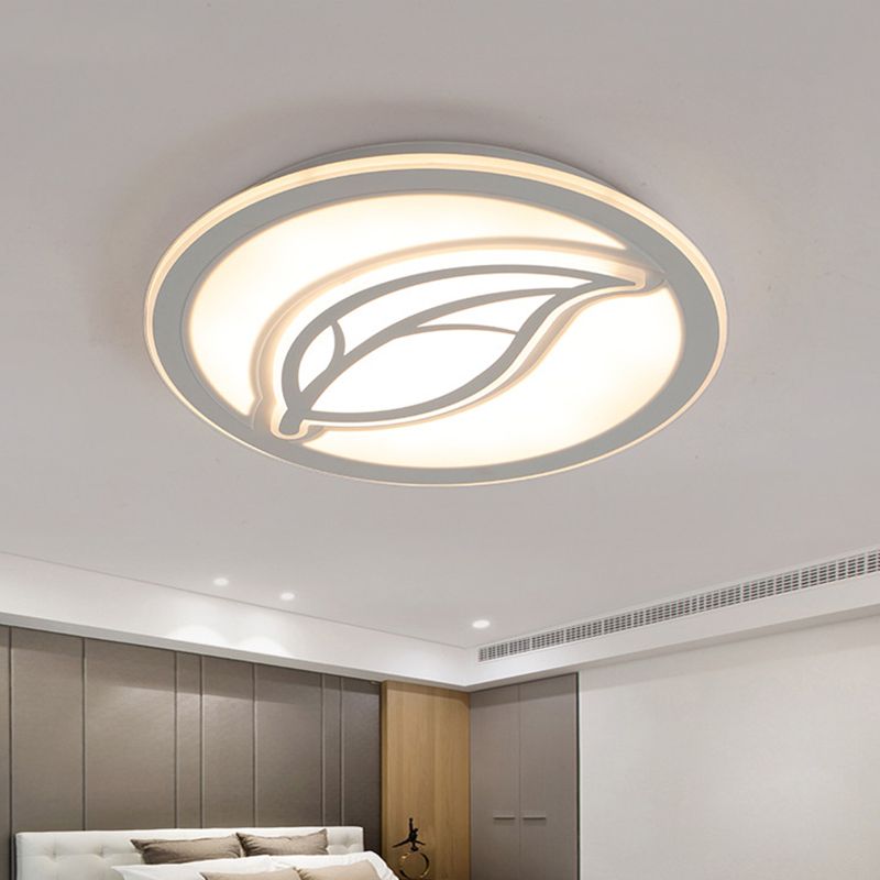 Modern Style Circle Flush Mount Ceiling Light LED Hallway Flush Mount Lamp in White with Leaf Pattern, 16"/20"/24" Wide