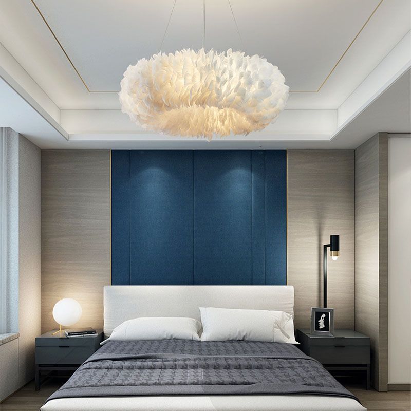 Multi-Kopf-Kronleuchterleuchten moderner Kronleuchter-Anhängerlampe mit weißem Federschatten