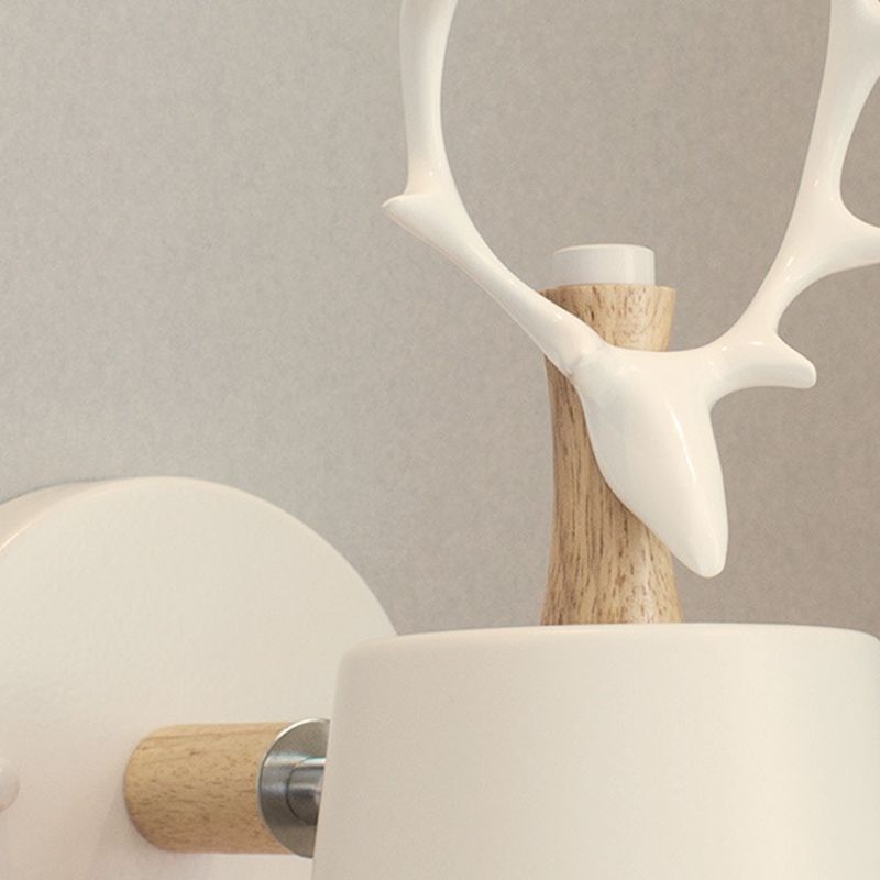Modern Style Antlers Shape Wall Sconce Metal 1 Light Sconces for Bedroom
