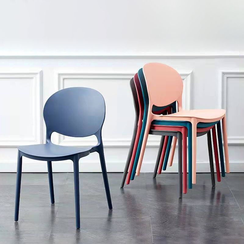 Silla lateral de plástico contemporánea, silla lateral de comedor apilable sin brazos con respaldo abierto