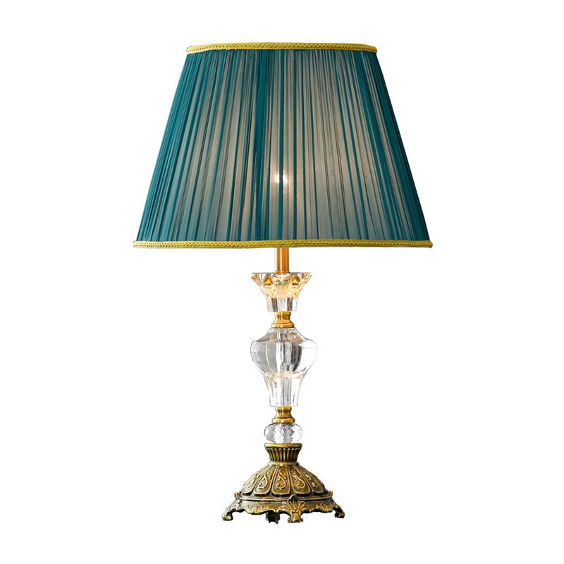 Éclairage de table de nuit conique en cristal, lampe de chevet moderniste dorée à 1 ampoule avec base en forme d'urne