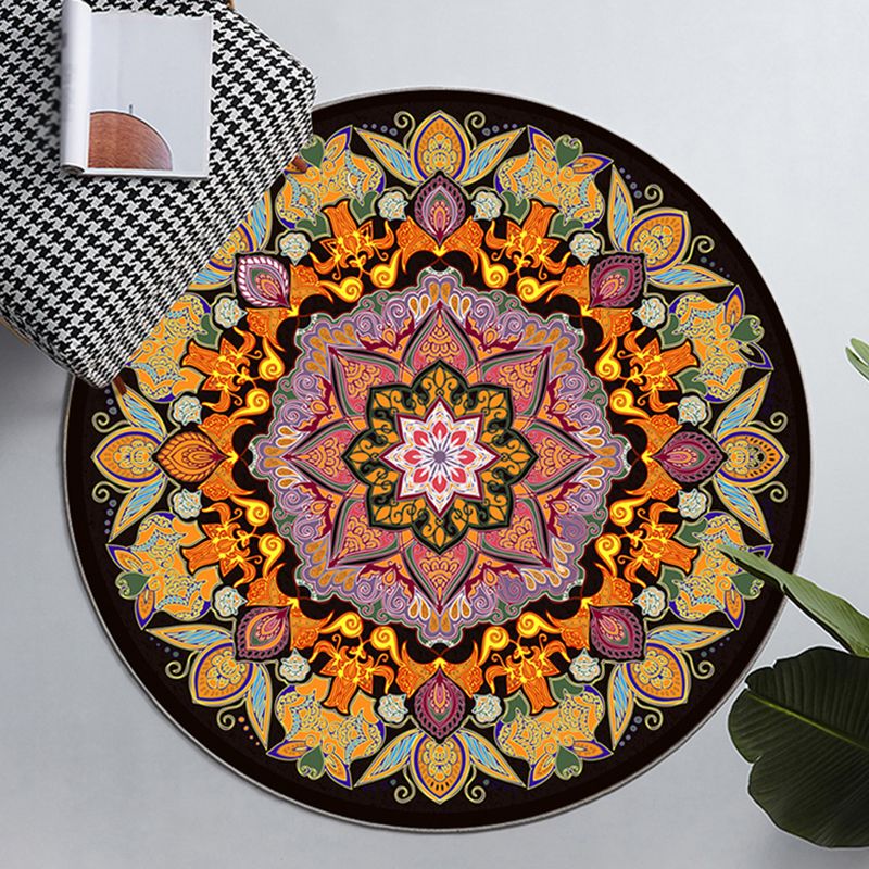 Traditional Floral Print Carpet Polyester Round Area Rug Stain Resistant Area Carpet for Living Room