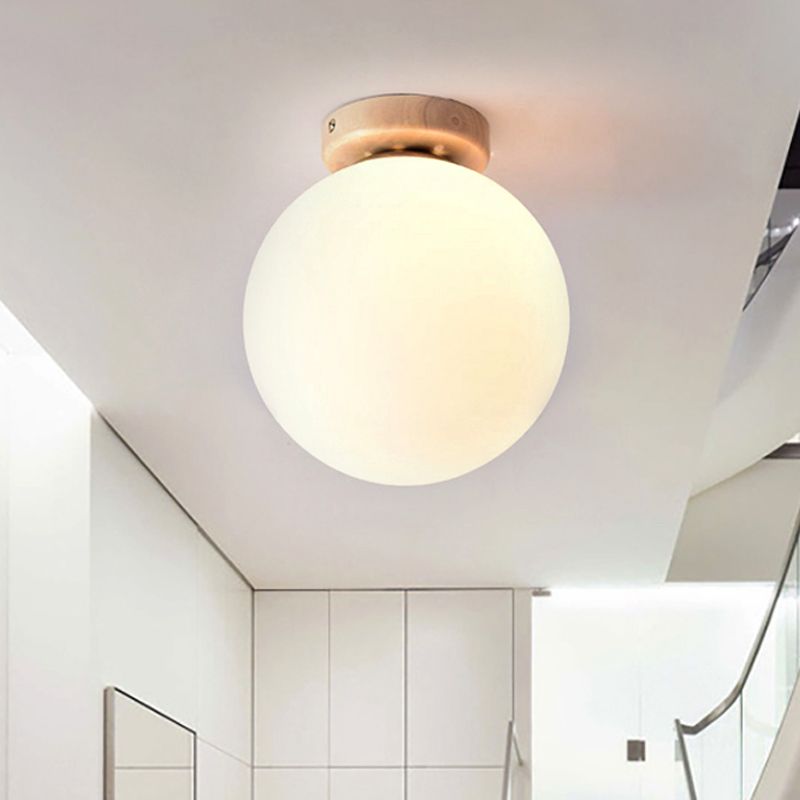 Plafonnier Globe contemporain à 1 tête en verre dépoli, blanc, pour salle de bain