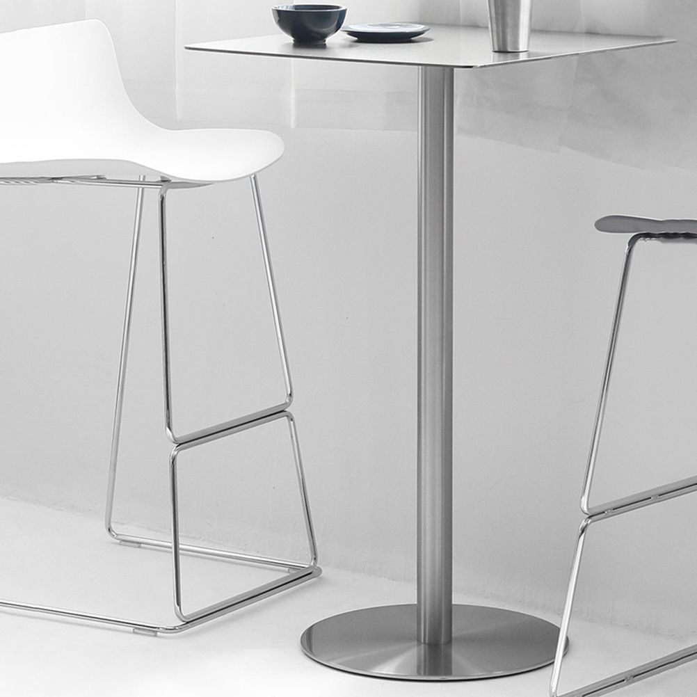 Industrial Style Pub Table Bar Height Metal Bar Table for Indoor