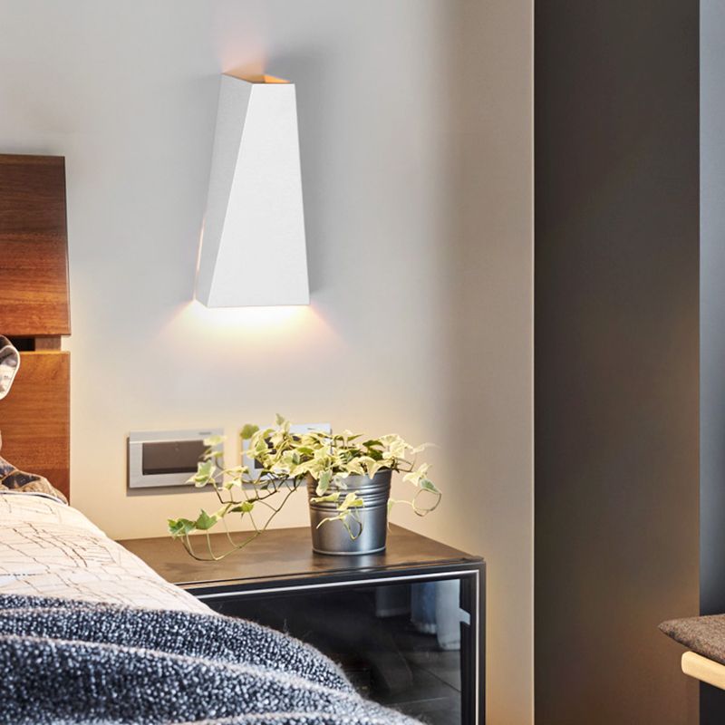 LED Wall Lamp Modern Style Wall Mount Lamp with Iron Shade for Bedroom