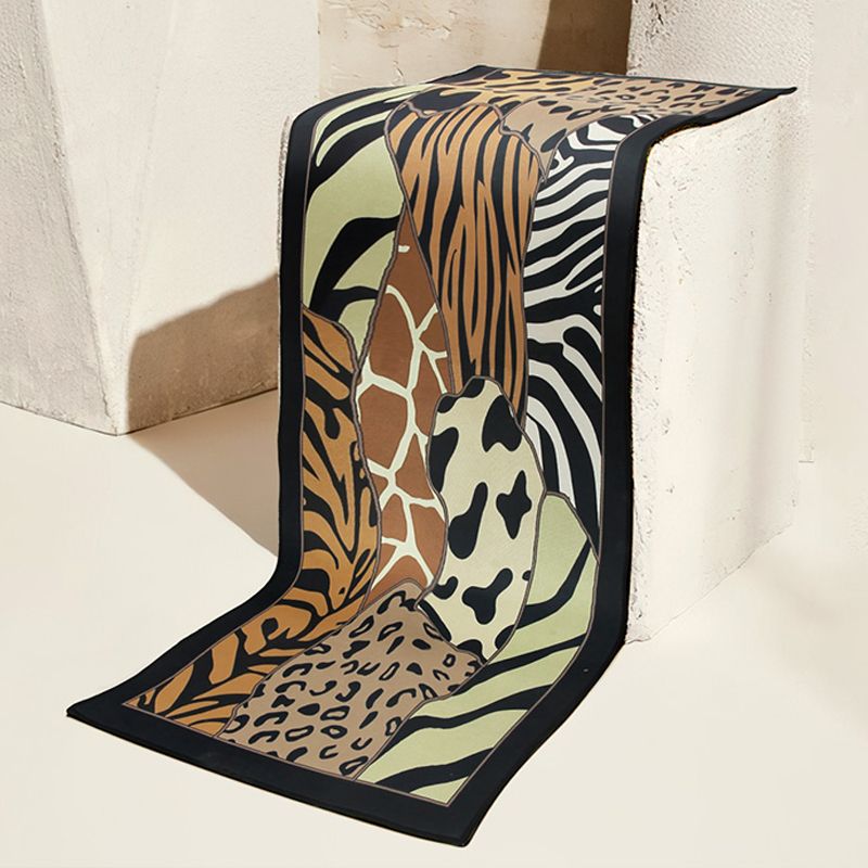 Creative Leopard Printed Carpet Polyester Indoor Rug Stain Resistant Area Carpet for Home Decoration