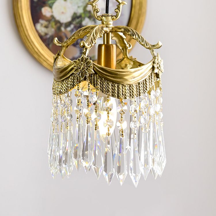Vintage Brass Petal Relief Suspension Light avec des barres de cristal pendents 6,7 pouces de large entrée du couloir