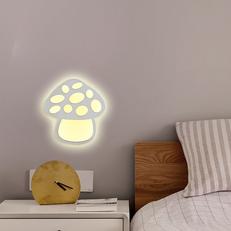 1-Light Geometric Wall Mount Light Modern Style Metal Wall Lighting Ideas in White