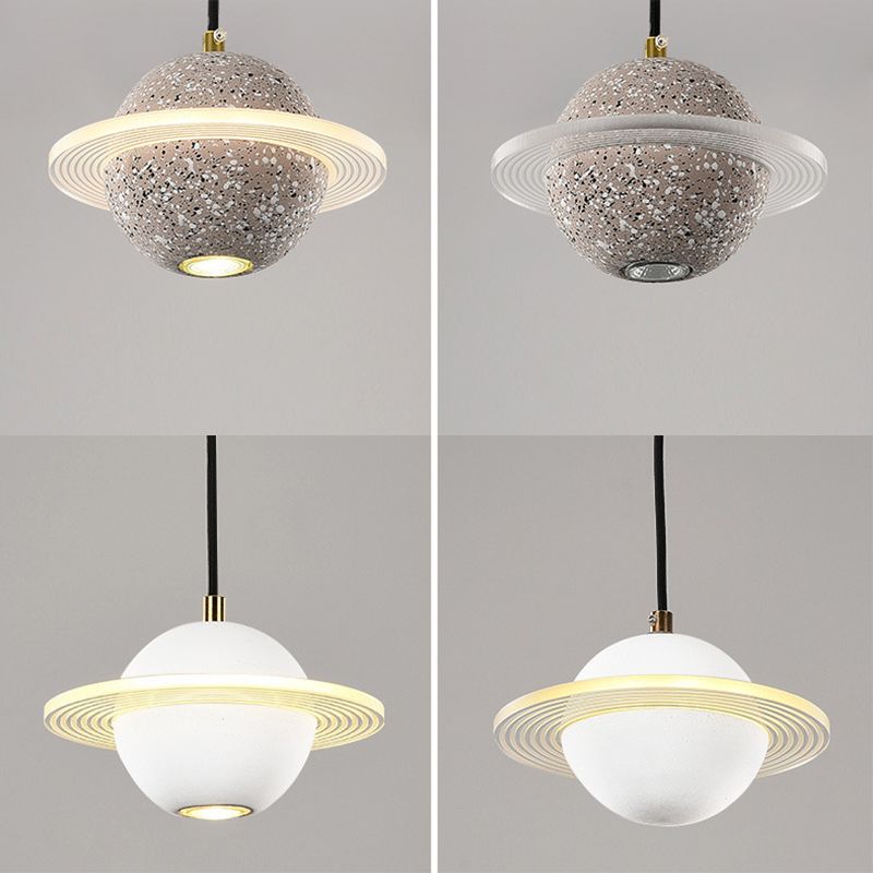 Globe zeitgenössischer Stil Hanging Lampe Acryl -Einweihlampe Lampe