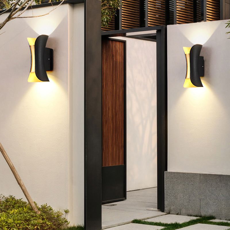 Lampada a parete a LED cilindrica nera nella moderna semplicità in alluminio SPETLE IN MAGLIAMENTO con tonalità di vetro