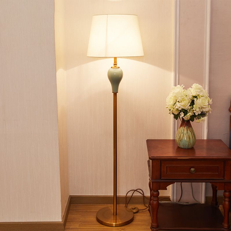 1 Head Stand Up Lamp Classic Tapered Shade Fabric Floor Lighting in Gold for Living Room