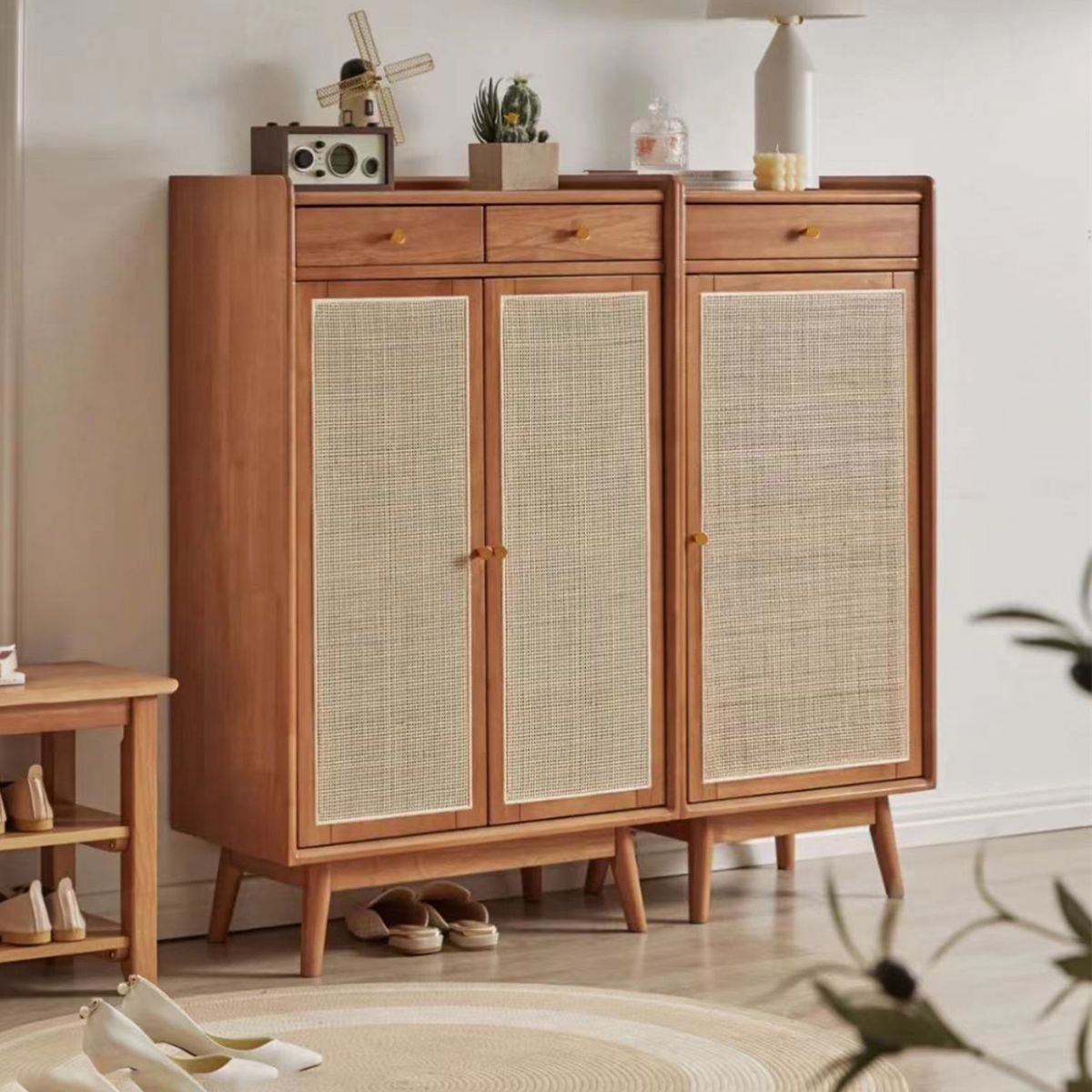Mid-Century Modern Rectangle Storage Cabinet Natural Finish Accent Cabinet