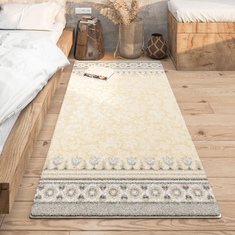 Tapis de motif graphique fantaisie Rapier en polyester gris Tapis de support de tapis sans glissement pour le salon