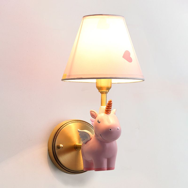 Empire Shade Nursery Mur Light Fabric Pink Cartoon Wall Lighting Fixture avec résine Unicorn