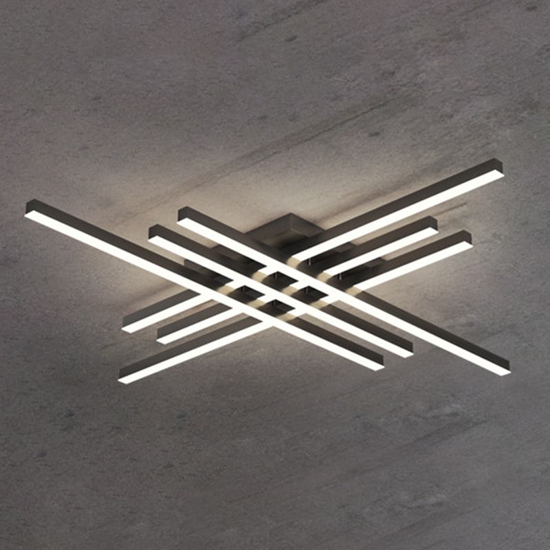 Luz empotrable de techo LED para sala de estar de metal Simplicity con iluminación semi-cruzada en color negro