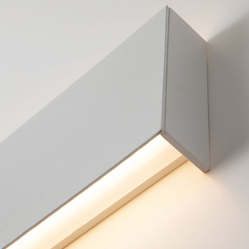 Linear Shade Metal Wall Sconce Modern Style Single Light Wall Mounted Light in White