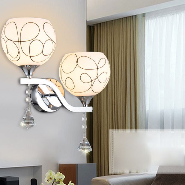 Éclairage de murs sphérique postmoderne éclairage de murs en verre blanc pour chambre