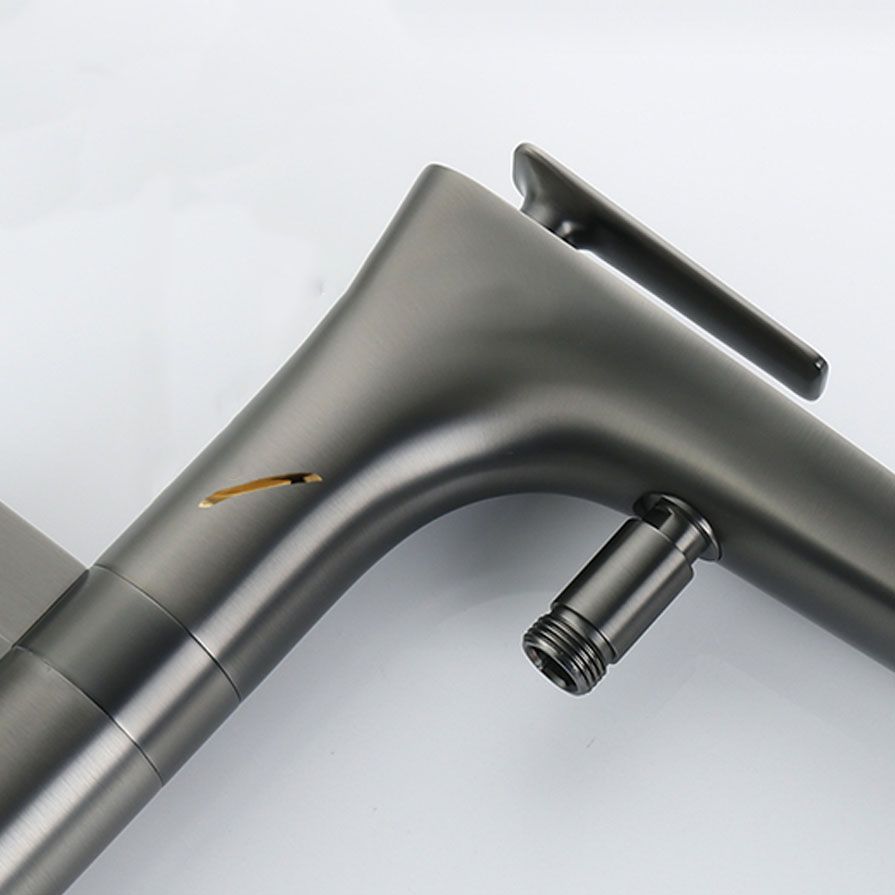 Contemporary Bathroom Faucet Floor Mounted Copper Free Standing Tub Filler Faucet