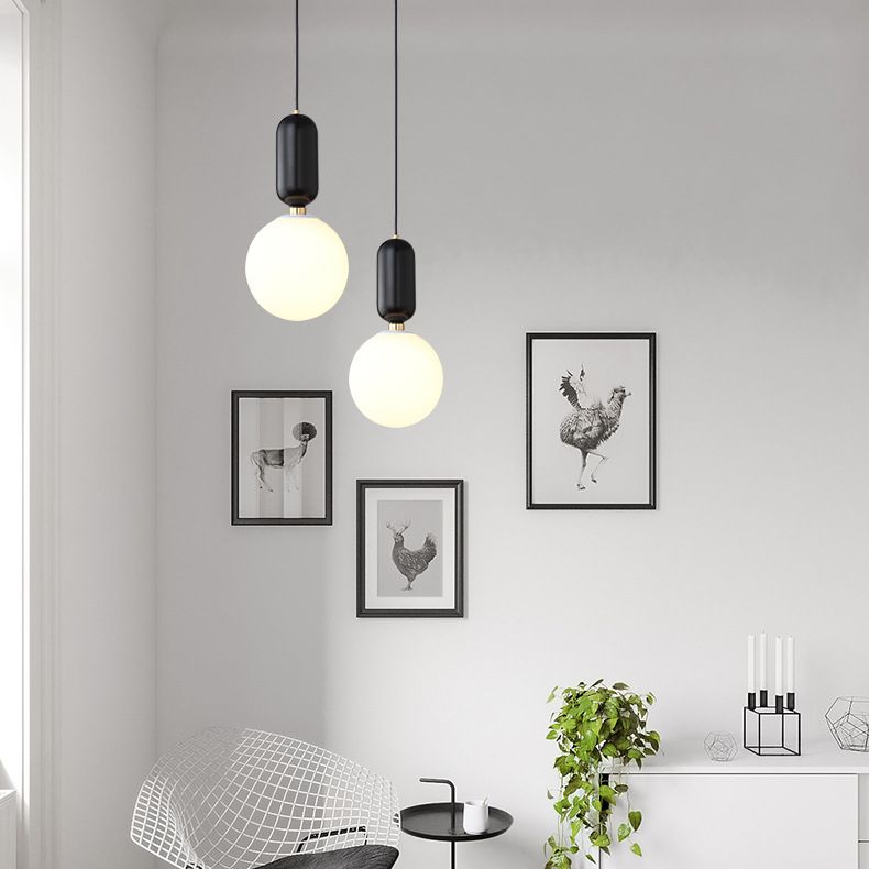 Nordische minimalistische Gla-Globus Hanging Lampe Single-Bulb Kreative Ausrufezeichen Anhänger Licht für Schlafzimmer