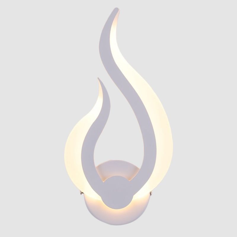 LED Flame Shape Wall Mount Light Modern Style Sconce Light Fixture for Living Room