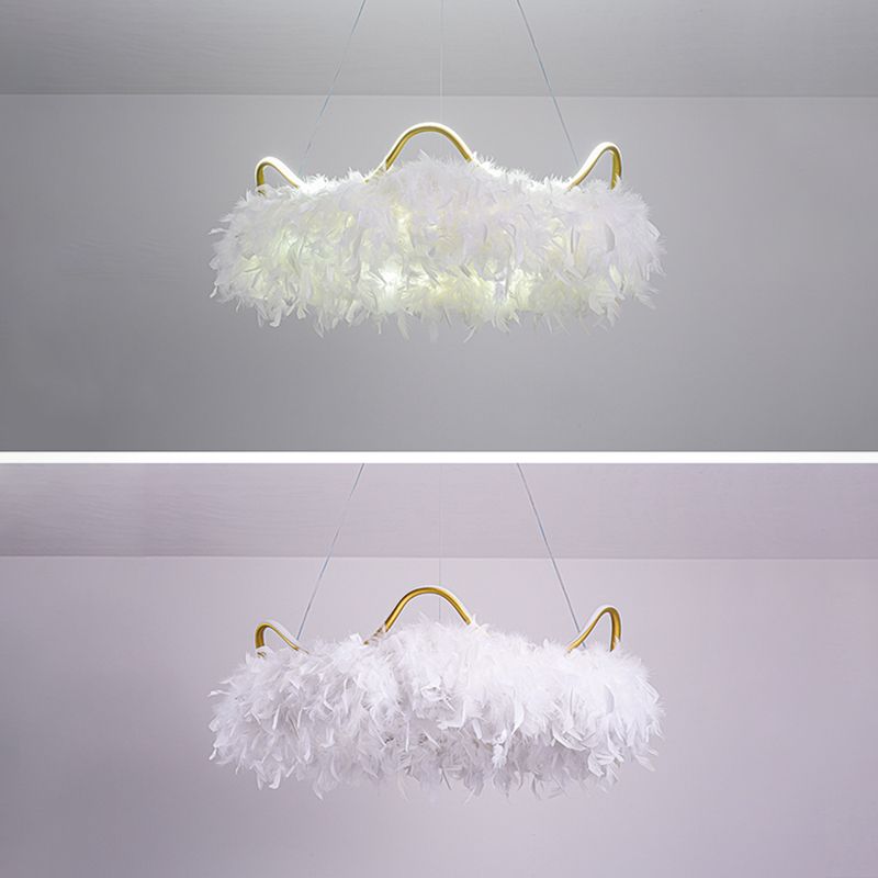 Metallkreis Kronleuchter Beleuchtung Nordic LED Weiß hängender Kronleuchter mit Krondekoration