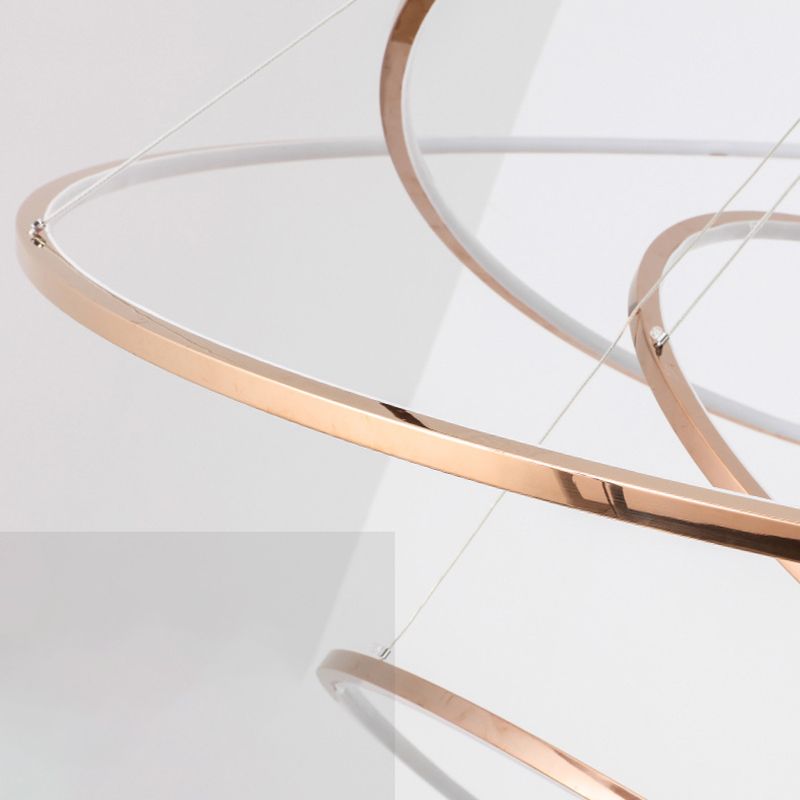 Lampada sospesa a LED geometrica dorata in moderna luce del soffitto in ferro battuto per il luogo commerciale