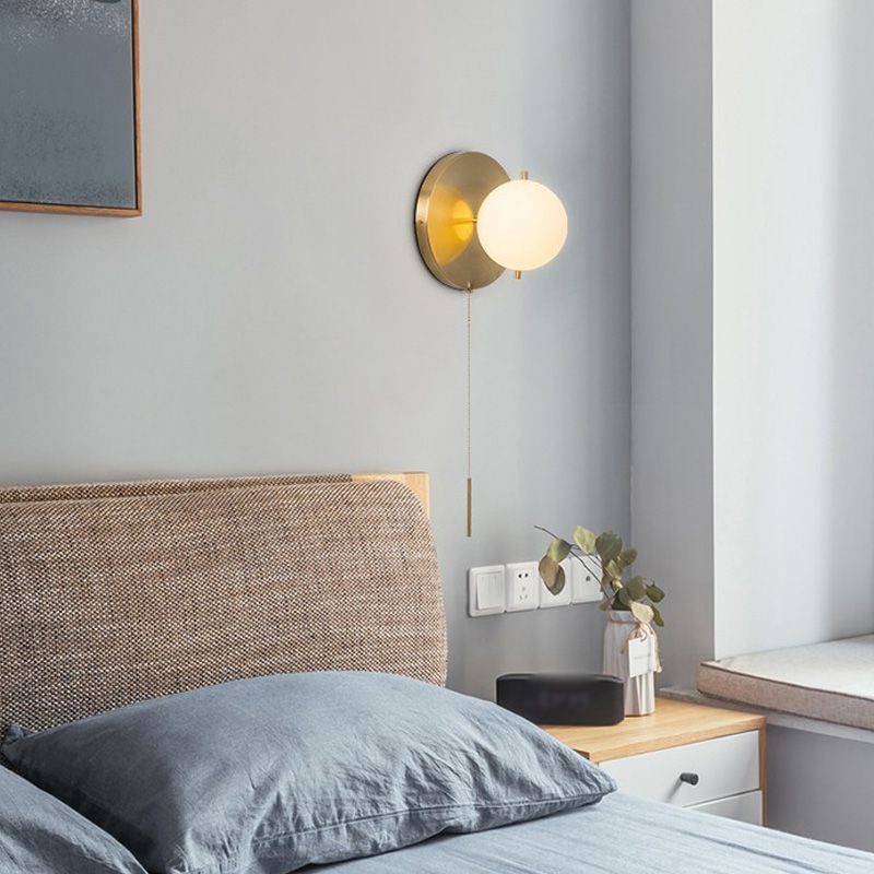 Nordic Wall Mount Light Modern Simple Round Glass Shade Wall Sconce Light for Living Room