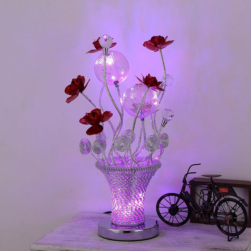 Basket-like aluminium Desk Art Art Decor LED Vine Vine Vine Night Table Lampe avec fleur et décoration orbe en or / argent