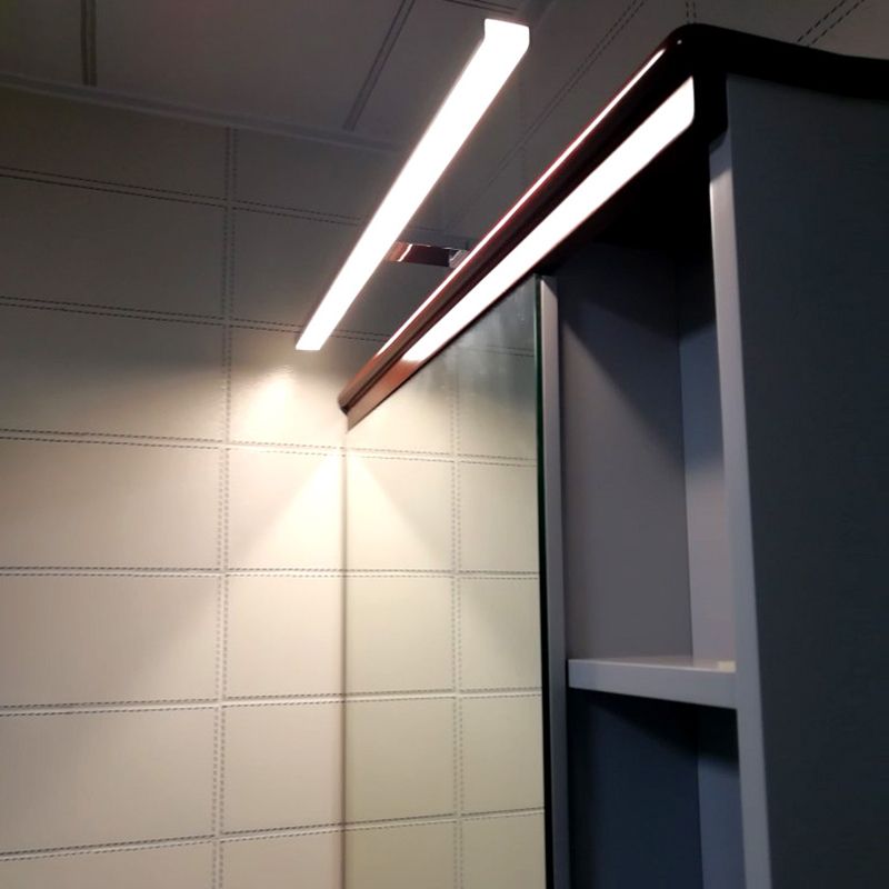 Metal Linear Shade Mirror Wall Lights Modern 1 Head Wall Mount Fixture in Silver