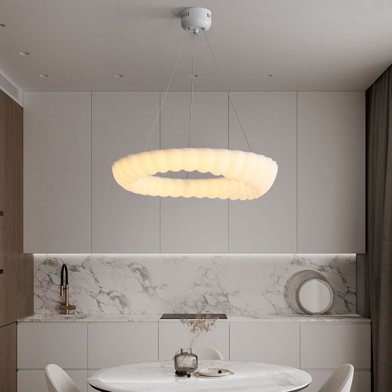 Circle Metal Ceiling Hanging Light Nordic Style LED White Ceiling Pendant Light