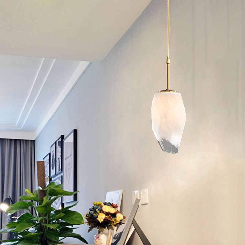 Forma a forma di roccia leggera semplicità vetro bianco smerigliato 1 cilindro a soffitto in ottone sul tavolo da pranzo