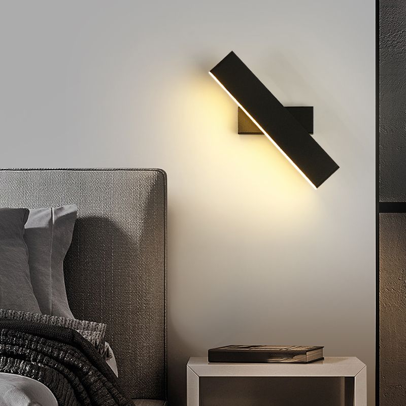 Contemporary Metal Wall Light Strip Rotatable LED Wall Sconce for Living Room