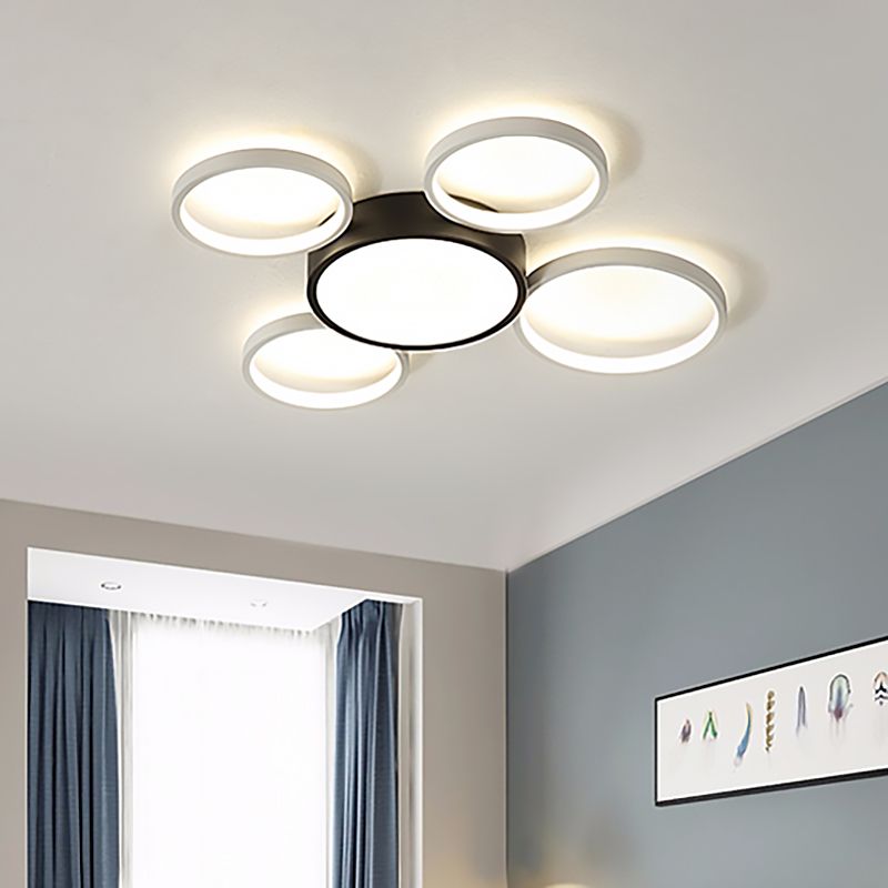 Black and White Multi-Ring Flush Lighting Modern 3/5/6 Lights Acrylic Led Flush Mount Lamp Fixture in White/Warm Light