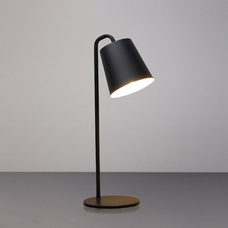 Modern kleurrijke bureaulamp huishouden metalen schaduw bureauverlichting voor zitkamer