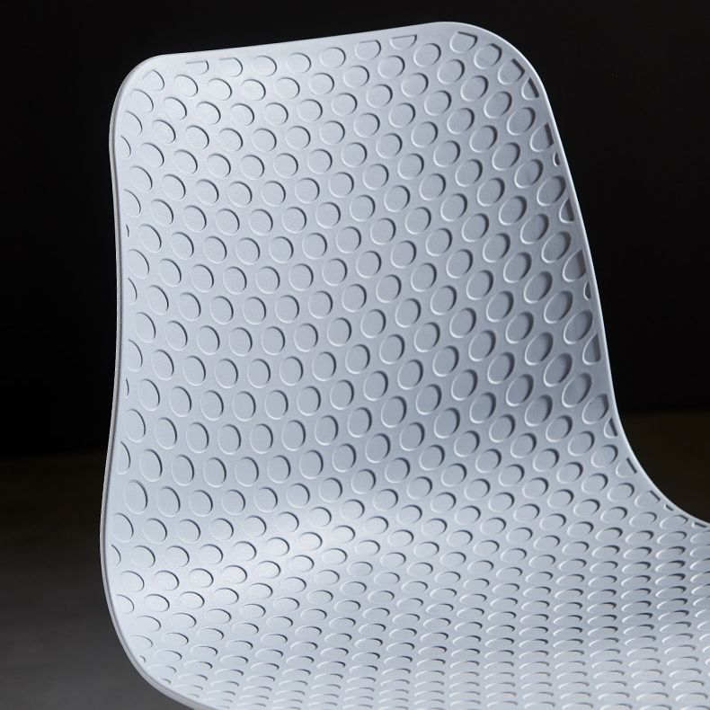 La salle à manger contemporaine en métal préside la chaise sans bras de salle à manger en plastique pour l'usage de restaurant