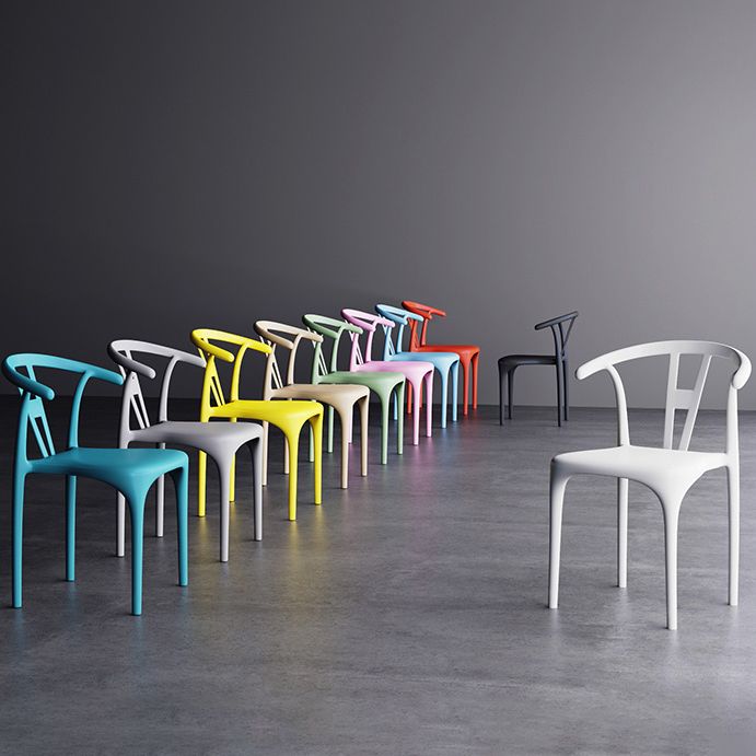 Chaises de restauration en plastique de style moderne