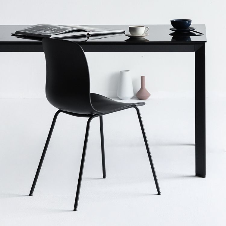 Silla de comedor moderna sin brazos Silla de comedor de plástico para uso en restaurantes