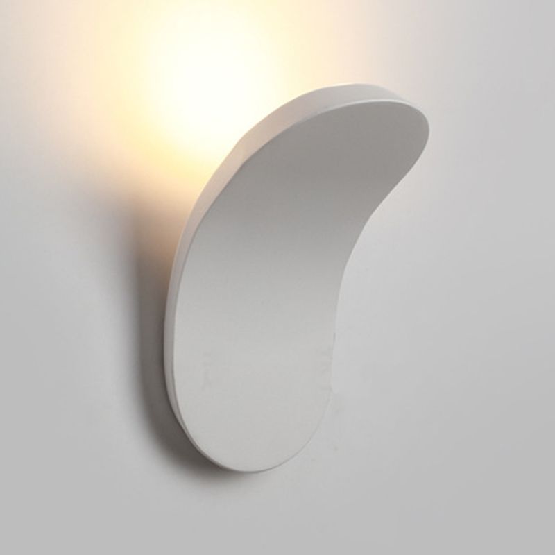 Modern LED Wall Sconce Geometric Shape Wall Light with Metal Shade for Living Room