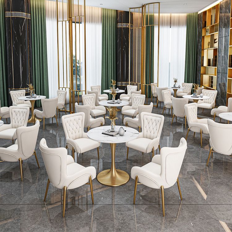 Runde Form Tulpbasis Glam Esstisch Weißer fester Tisch aus Sinterstein