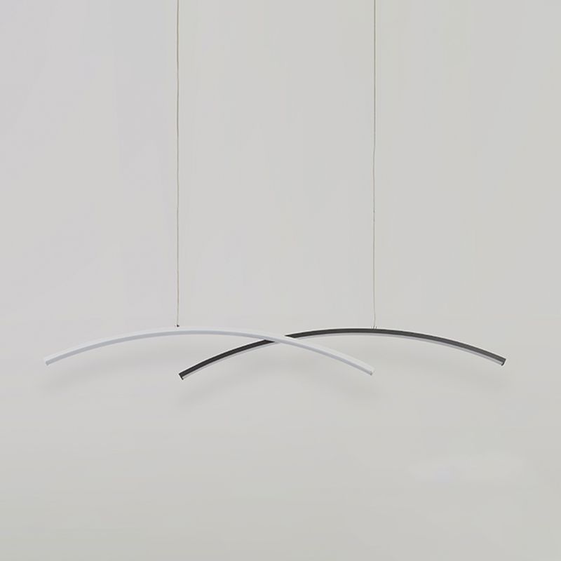 Nordische moderne Kronleuchterlampe Linear schwarz -weißer Inselanhänger für Esszimmer