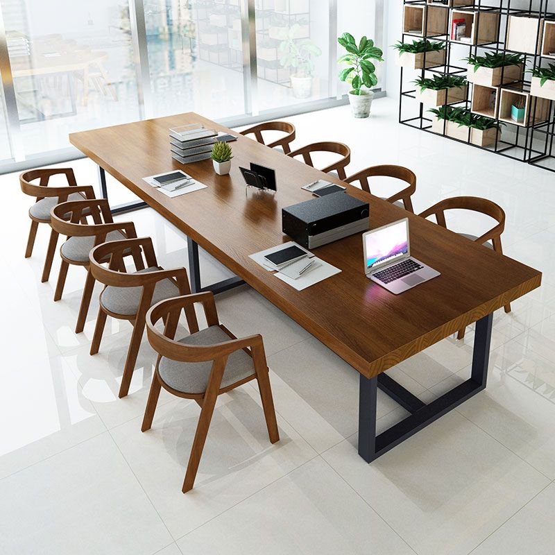 Rechthoekige schroefbasis industriële tafel houten kleur vaste tafel met massief hout