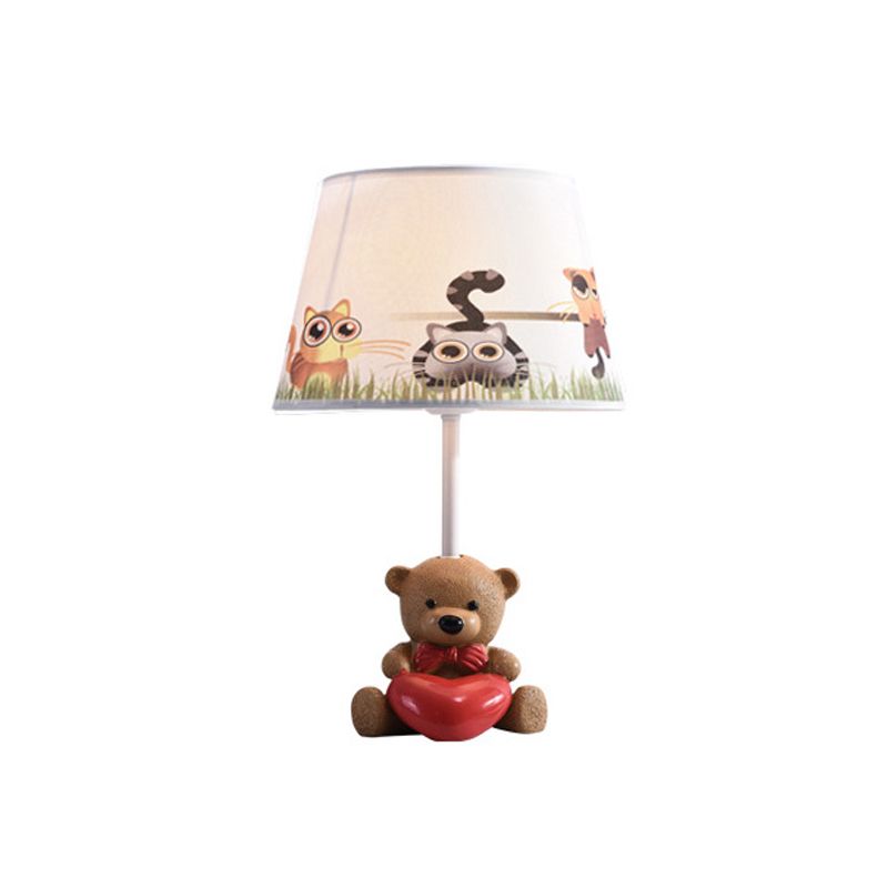 Nordic Empire Shade Table Light Fabric 1 Bulbo Lámpara de mesita de noche con figura