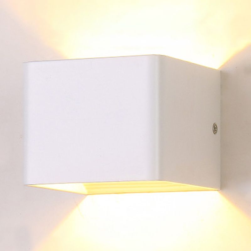Moderner Stil quadratischer LED -Wandleuchten Beleuchtung Metall 1 Leichte Wandmontagelampe