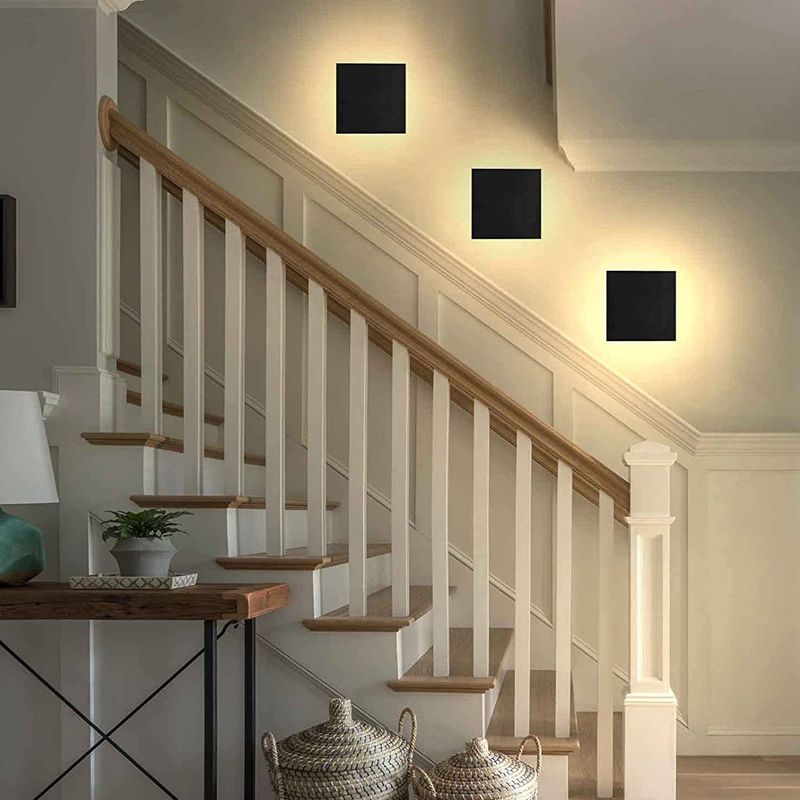 Geometric Shape Wall Lamp Modern Style Metal 1 Lights Wall Light in Black