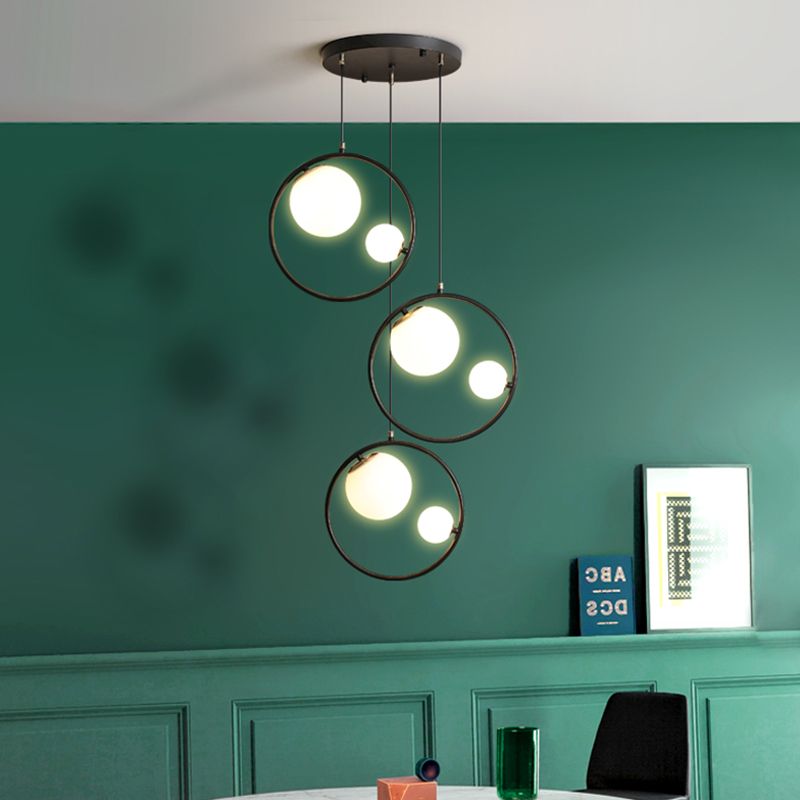Modernisme 6-Light multi-pendentif orbe de plafond suspendu avec une teinte et une bague en verre d'opale