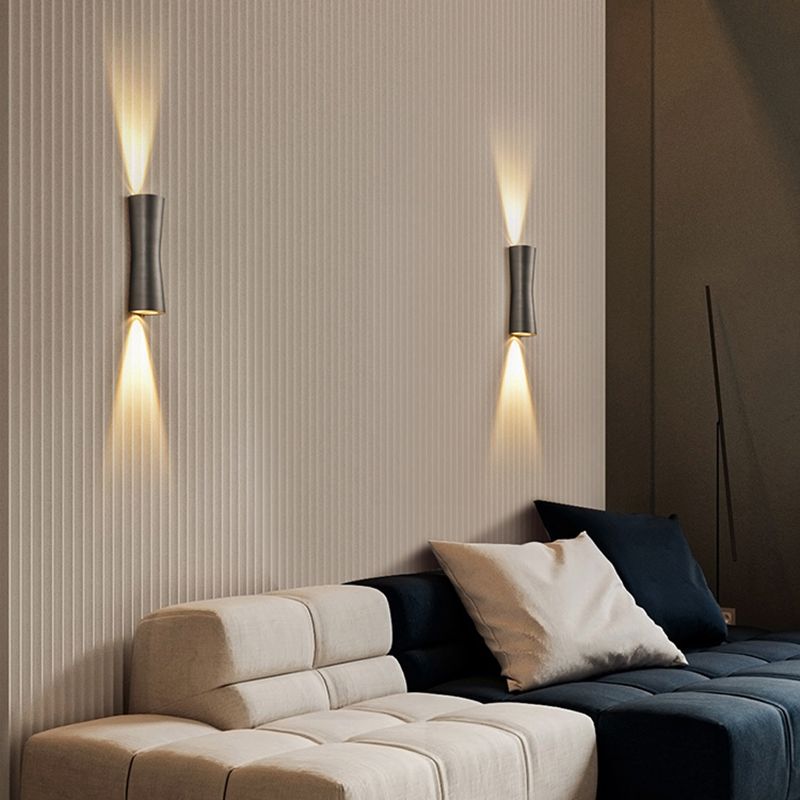 2 Light Metal Wall Sconce Postmodern Wall Mounted Light Fixture for Living Room