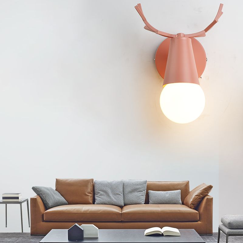 Modern Style Unique Shape Wall Sconce Metal 1 Light Wall Light for Bedroom