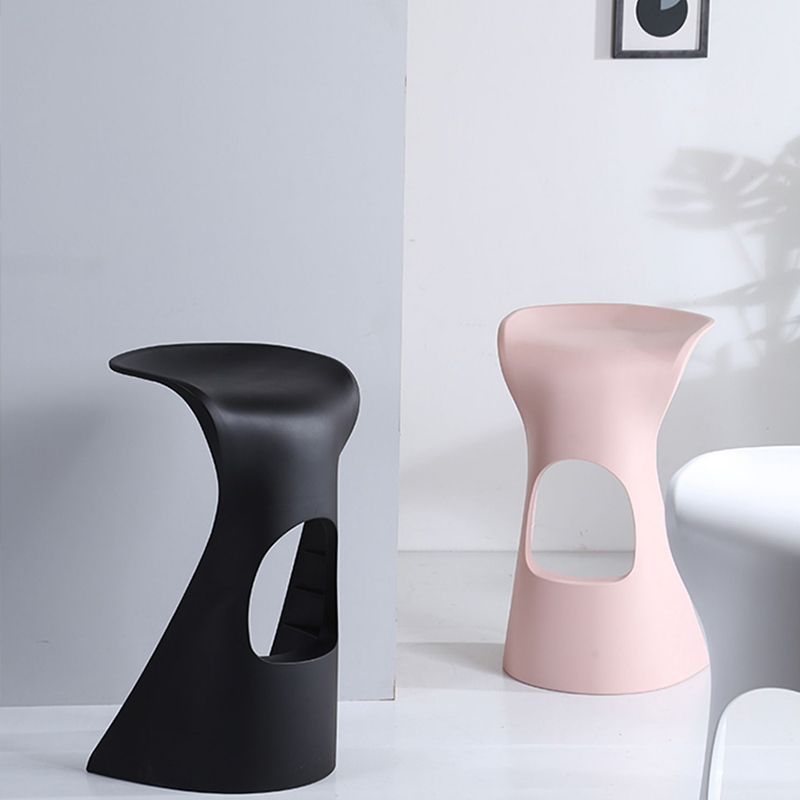 Scandinavian Plastic Barstools for Home Backless Stools with Plastic Base